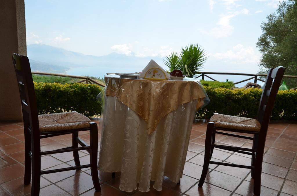 Agrestis Domus Guest House San Giovanni a Piro Bagian luar foto